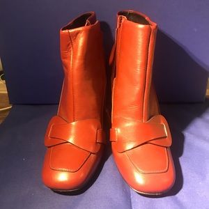 Tory Burch leather brown heeled boots